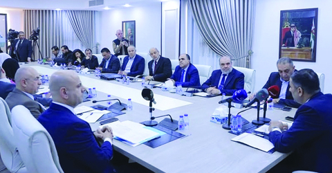 الرئيس التنفيذي لاتحاد شركات التأمين يعرض أبزر التحديات والصعوبات التي تواجه قطاع التأمين على لجنة " الاقتصاد والاستثمار النيابية "