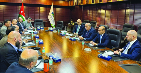 لقاء مشترك يجمع مجلس إدارة الاتحاد مع مجلس إدارة غرفة تجارة عمان لبحث المواضيع المشتركة بين الطرفين والخدمات التأمينية المقدمة للتجار