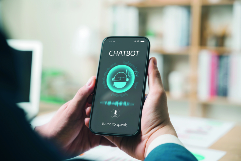 خدمة العملاء عبر الروبوتات الذكية  (Chatbots)